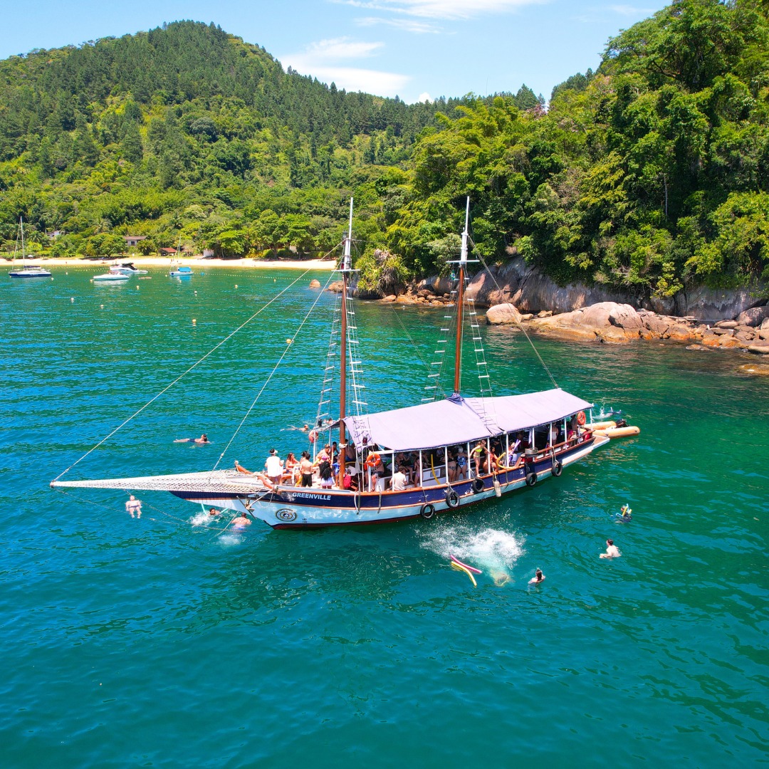 Águas cristalinas de Ubatuba